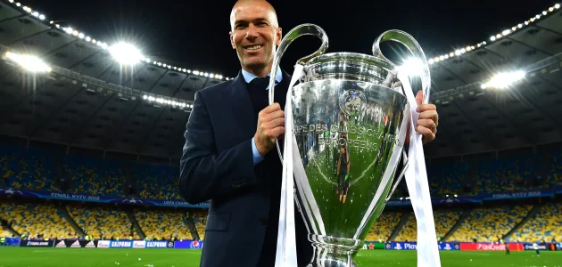 بعد غياب 5 سنوات.. زين الدين زيدان يستعد لتولي قيادة منتخب الديوك